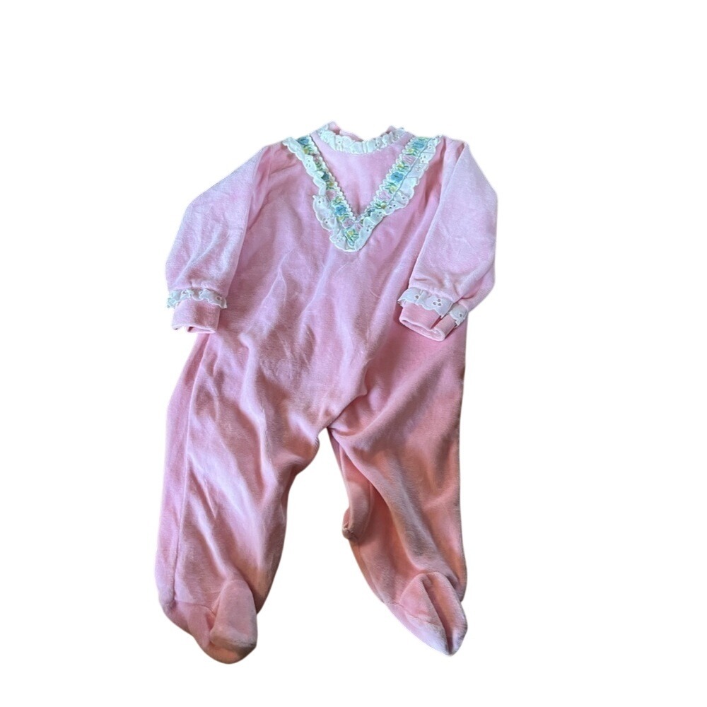 Little Me by Lois pink footie pajamas floral lace appliqué
